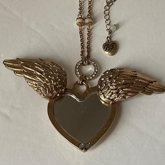 Vintage BETSEY JOHNSON Fly With Me Angel Wing Crystal Heart  Big Pendant Mirror - Picture 3 of 7